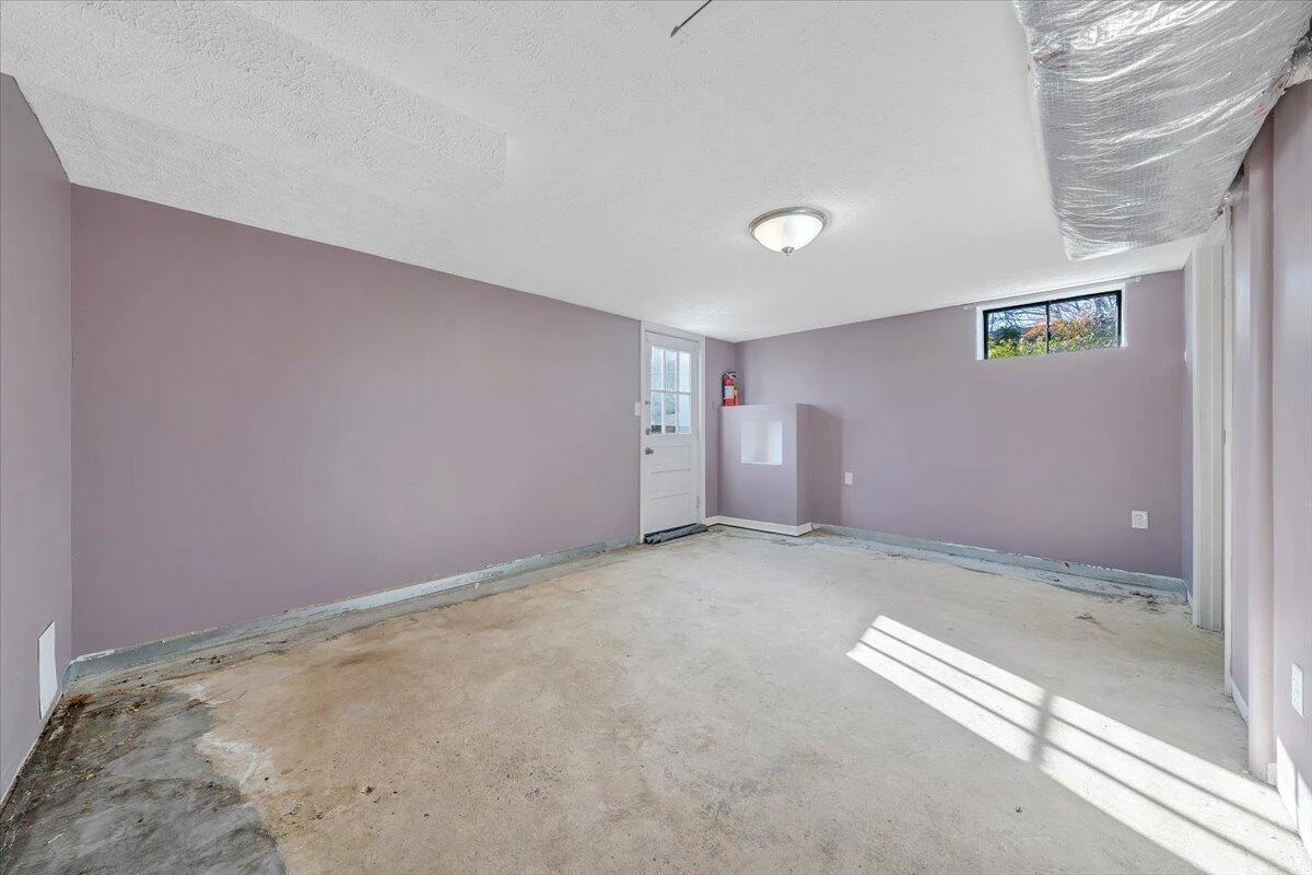 2346 Berkley AVE SW - Photo 22