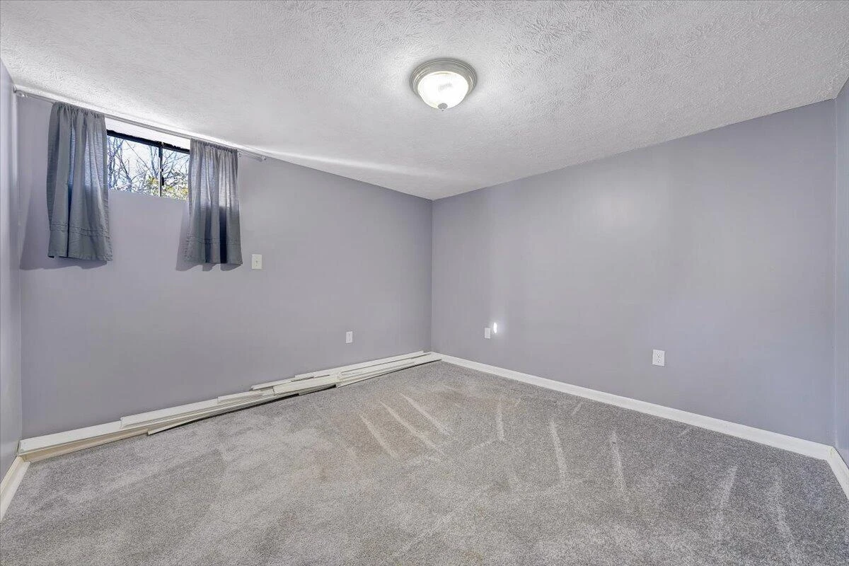 2346 Berkley AVE SW - Photo 24
