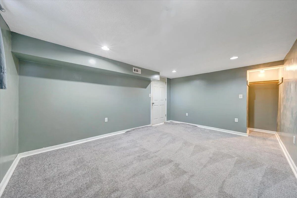 2346 Berkley AVE SW - Photo 28