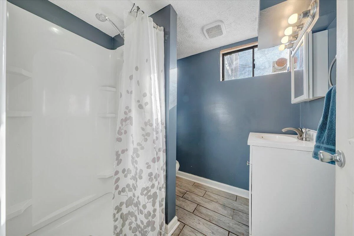 2346 Berkley AVE SW - Photo 29