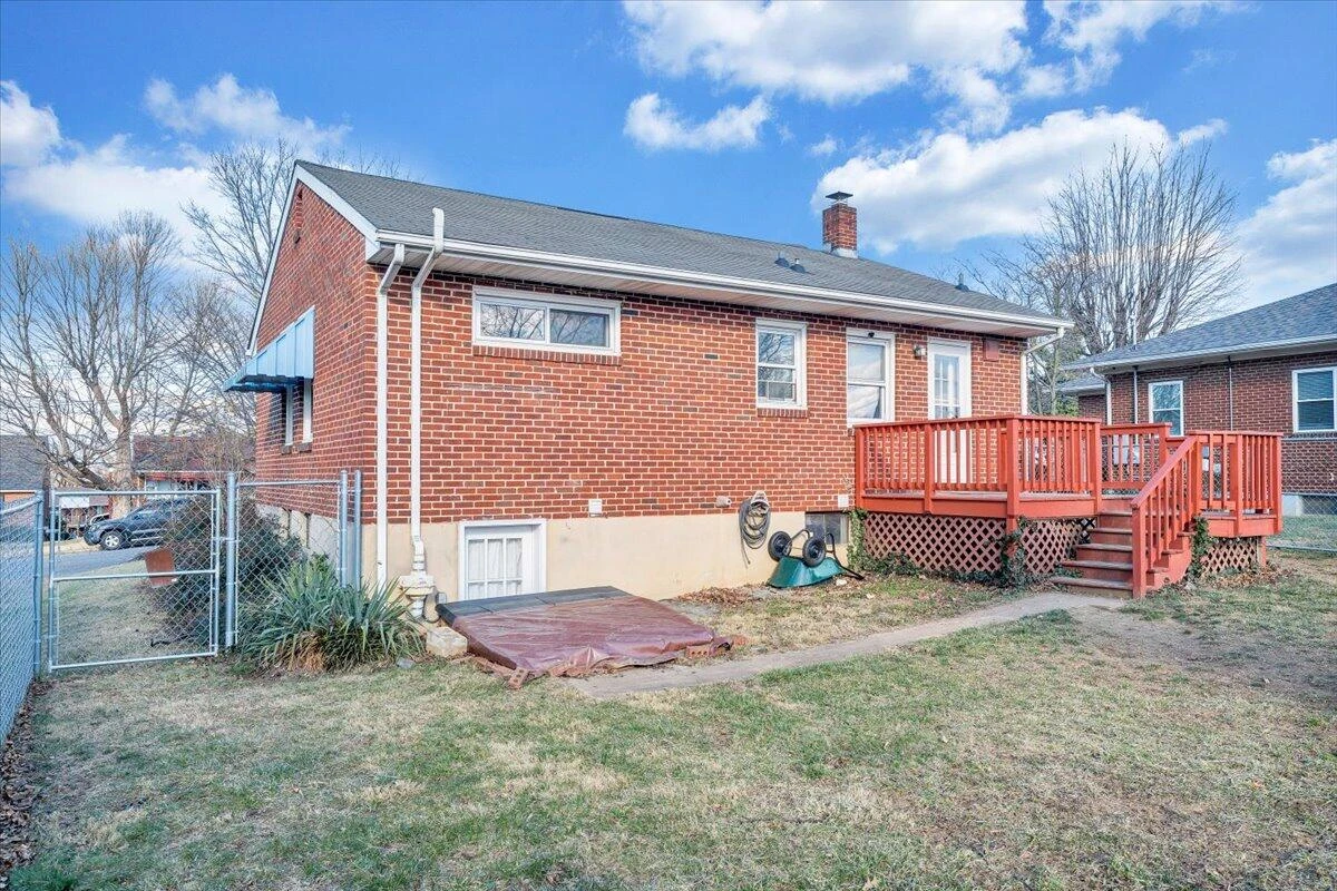 2346 Berkley AVE SW - Photo 39