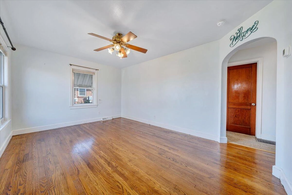 2346 Berkley AVE SW - Photo 4