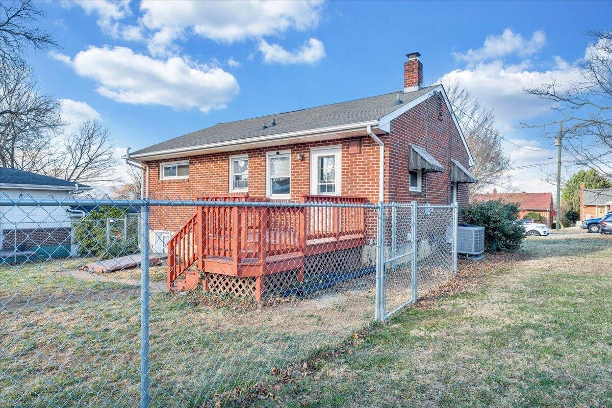 2346 Berkley AVE SW - Photo 41
