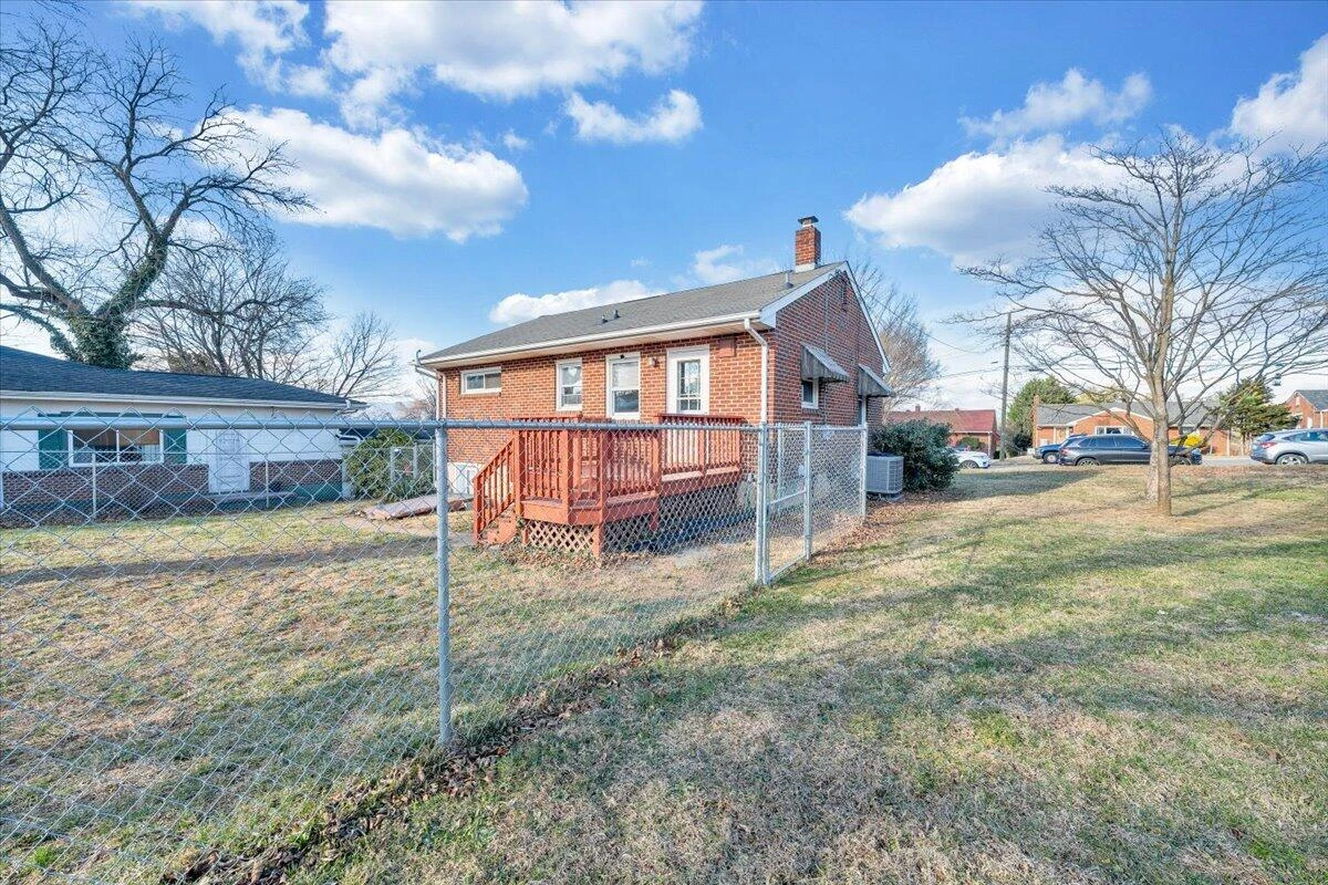 2346 Berkley AVE SW - Photo 42