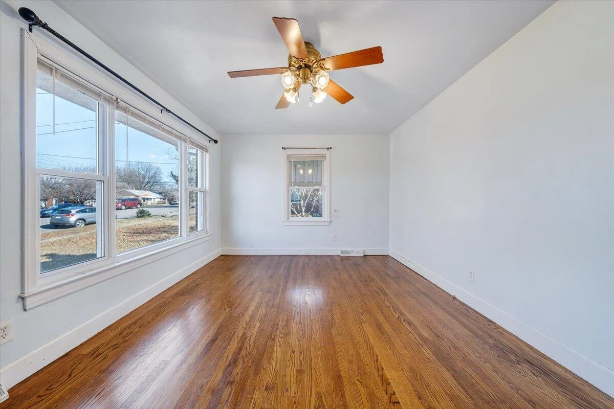 2346 Berkley AVE SW - Photo 6