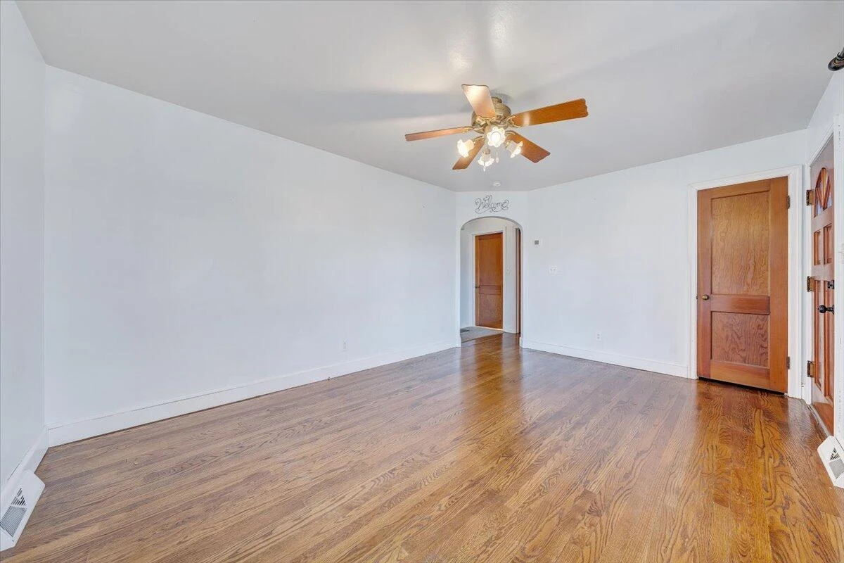 2346 Berkley AVE SW - Photo 7