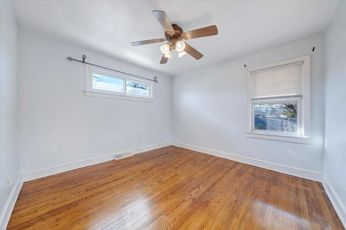 2346 Berkley AVE SW - Photo 8