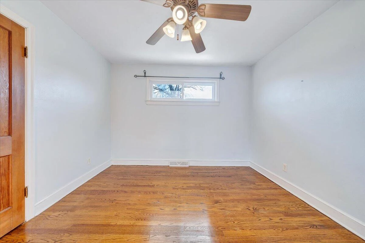 2346 Berkley AVE SW - Photo 9