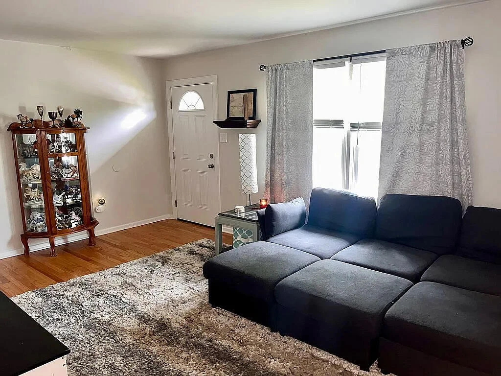 3601 Rolling Hill AVE NW - Photo 3