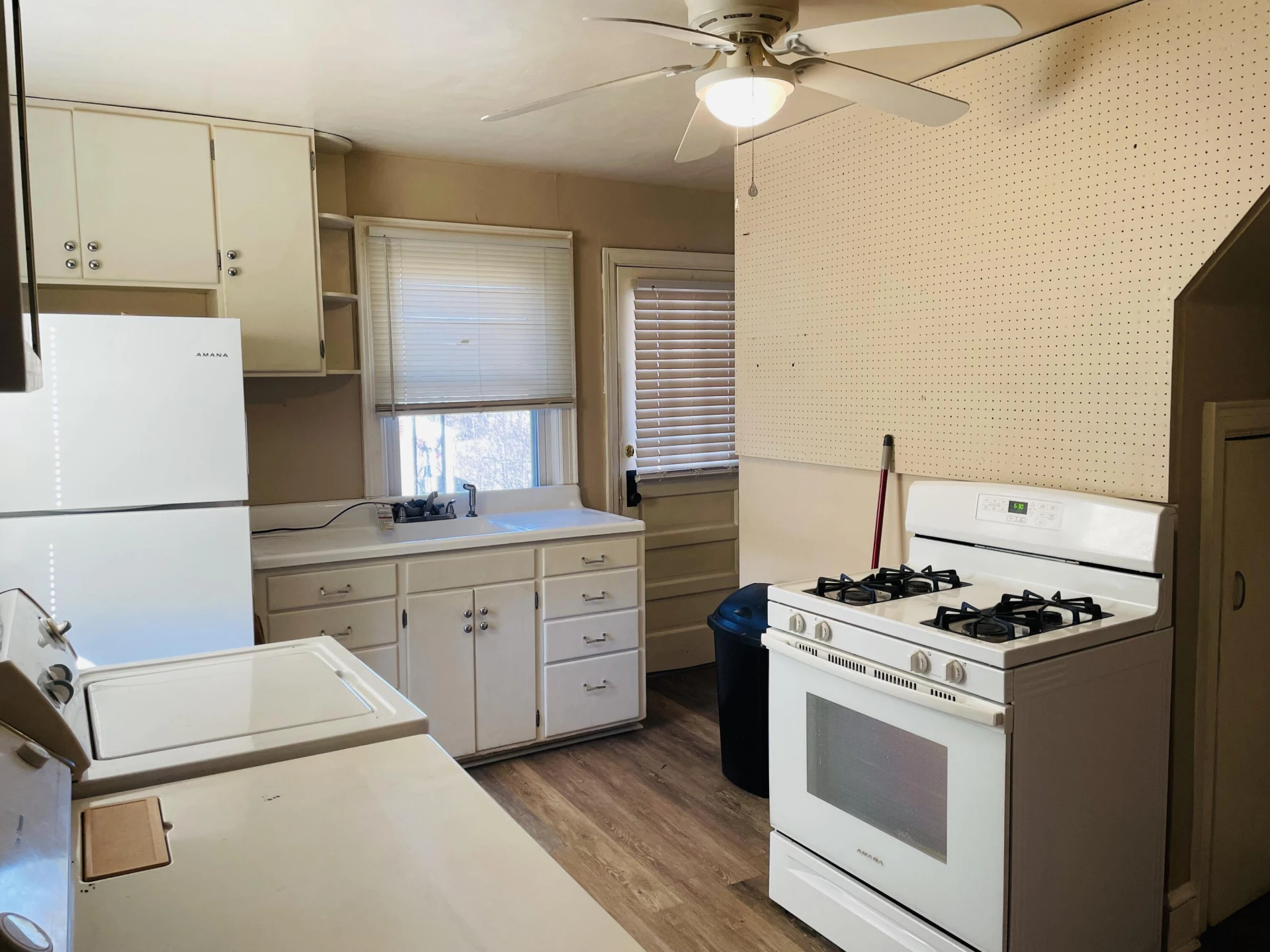 1152 Hamilton AVE SW - Photo 17