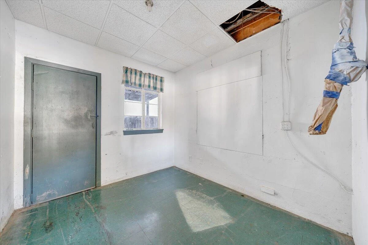 630 Lowe ST - Photo 27