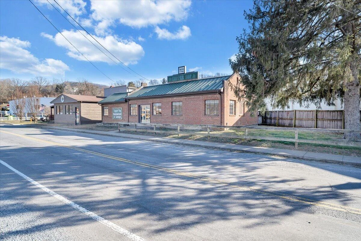 630 Lowe ST - Photo 3
