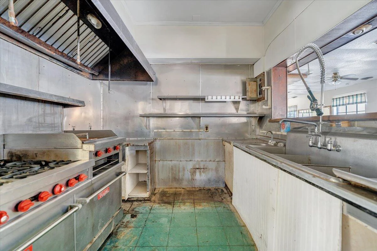 630 Lowe ST - Photo 31