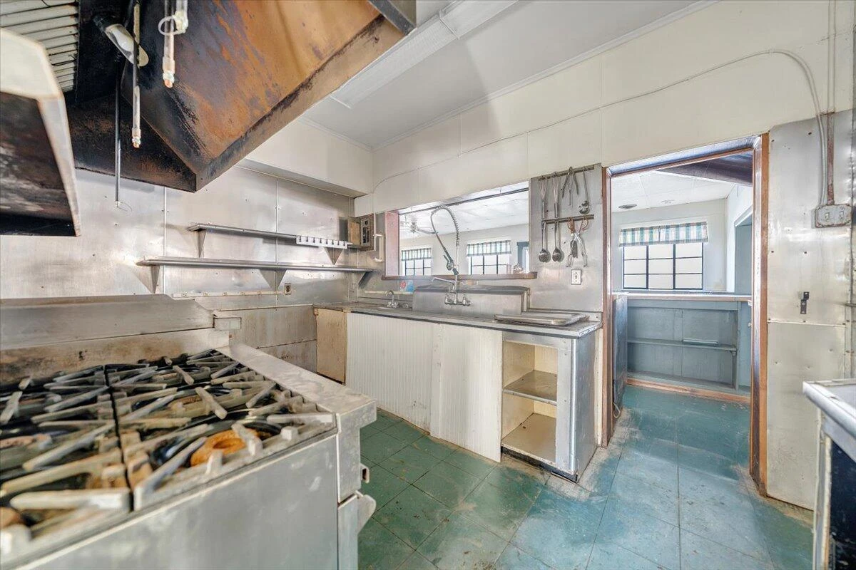 630 Lowe ST - Photo 32