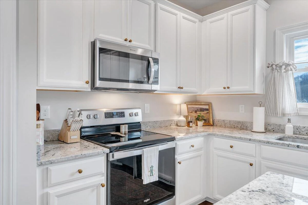2287 Foxfield LN - Photo 31