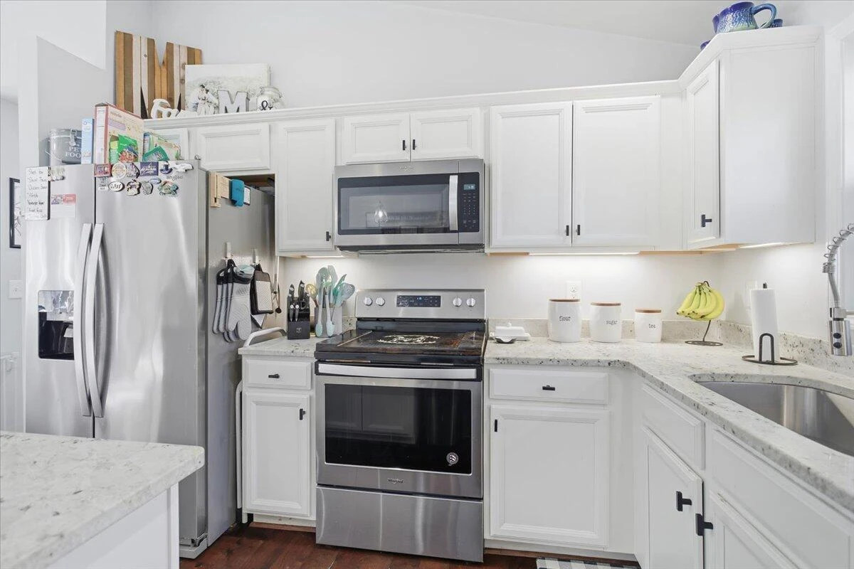 4509 Autumn LN NW - Photo 11