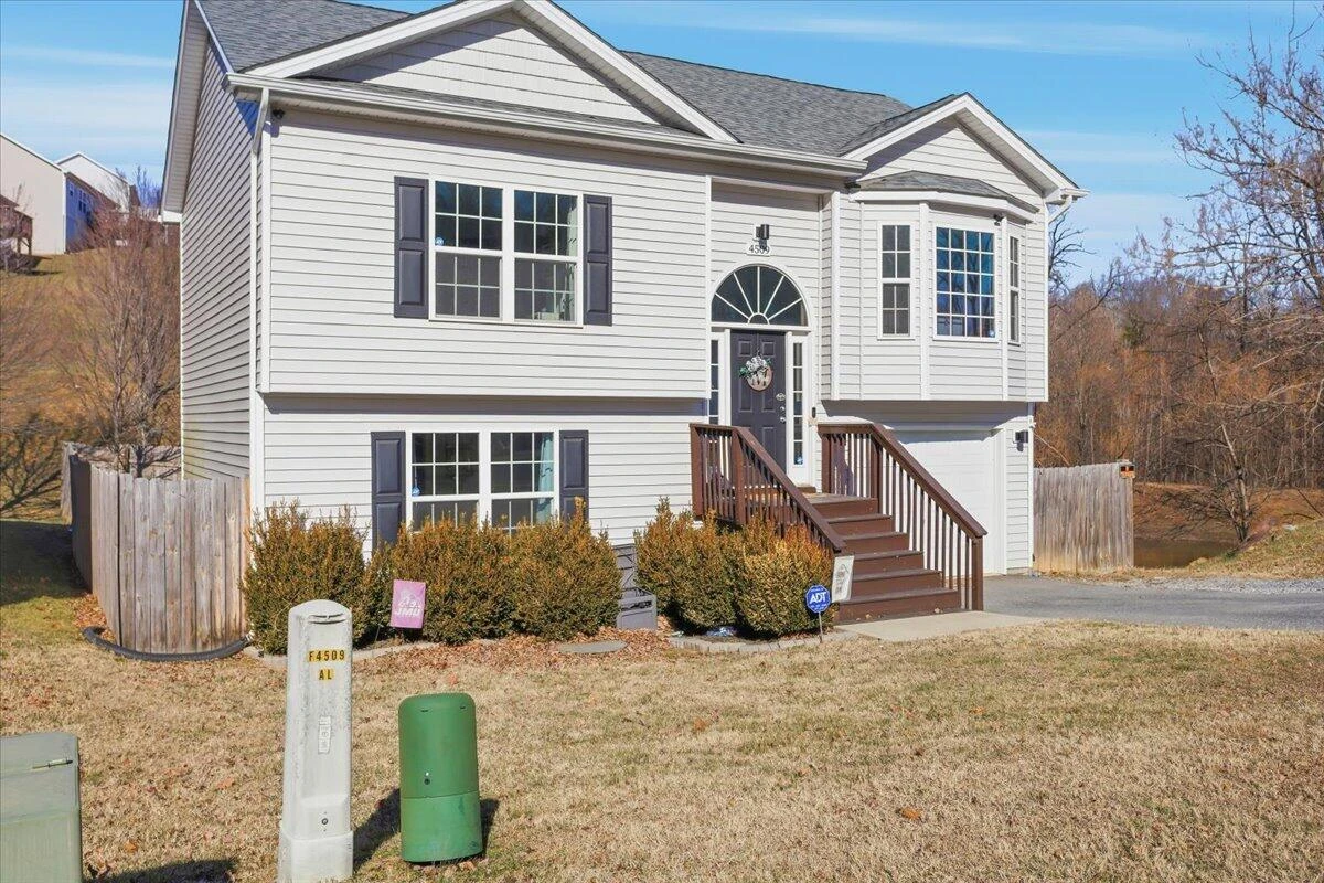 4509 Autumn LN NW - Photo 2