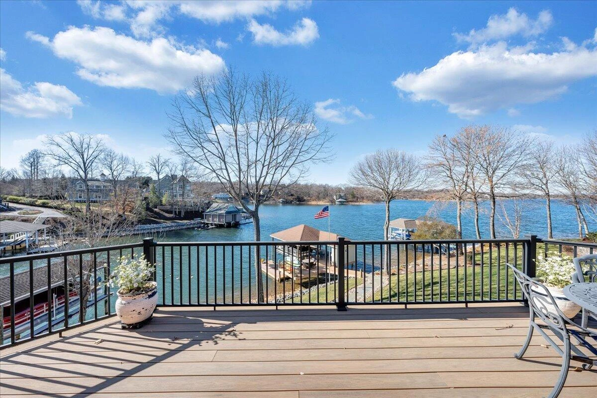 137 Ventnor AVE - Photo 29