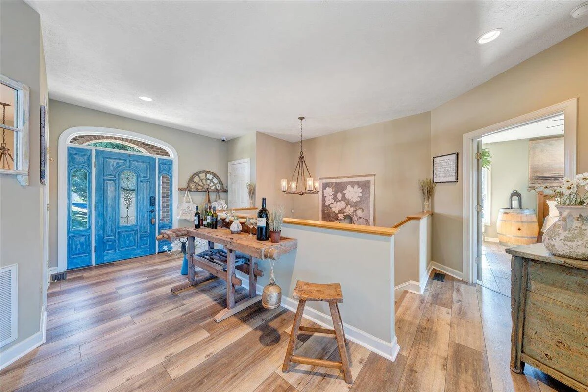 137 Ventnor AVE - Photo 10