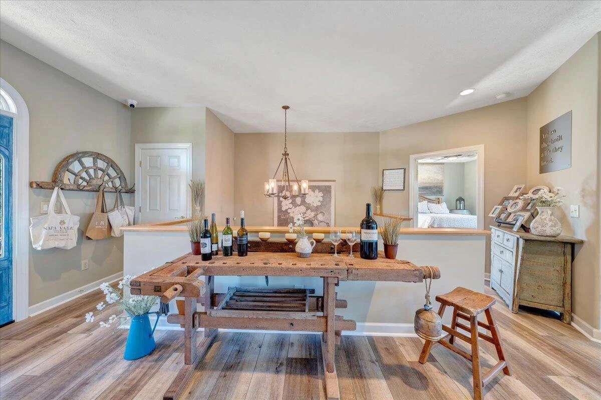 137 Ventnor AVE - Photo 11