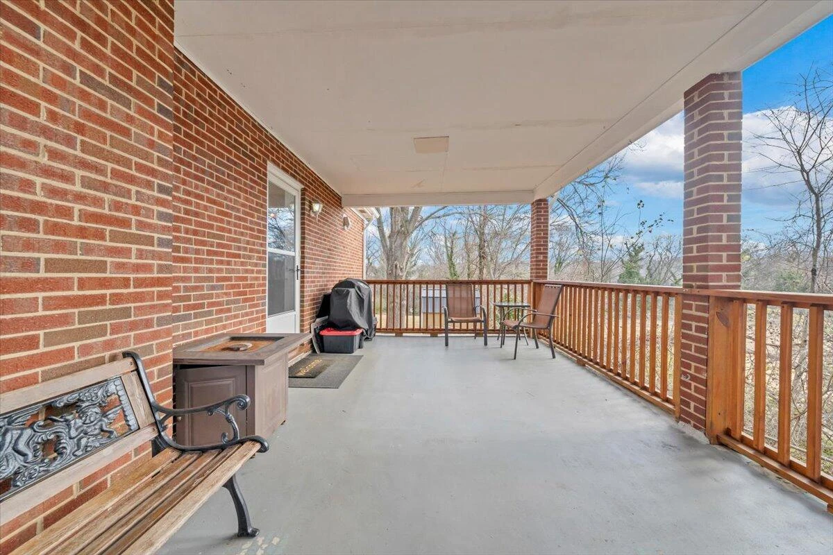 660 Audubon DR - Photo 36