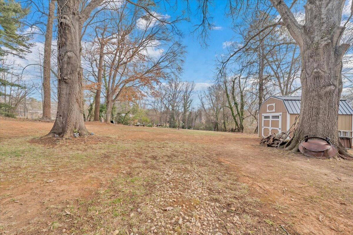 660 Audubon DR - Photo 37