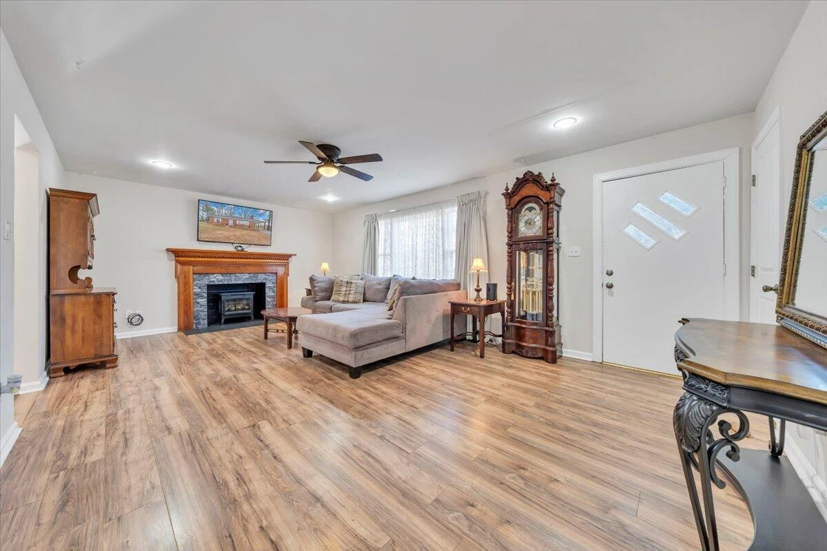 660 Audubon DR - Photo 7