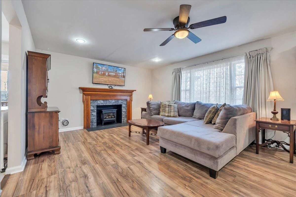 660 Audubon DR - Photo 8