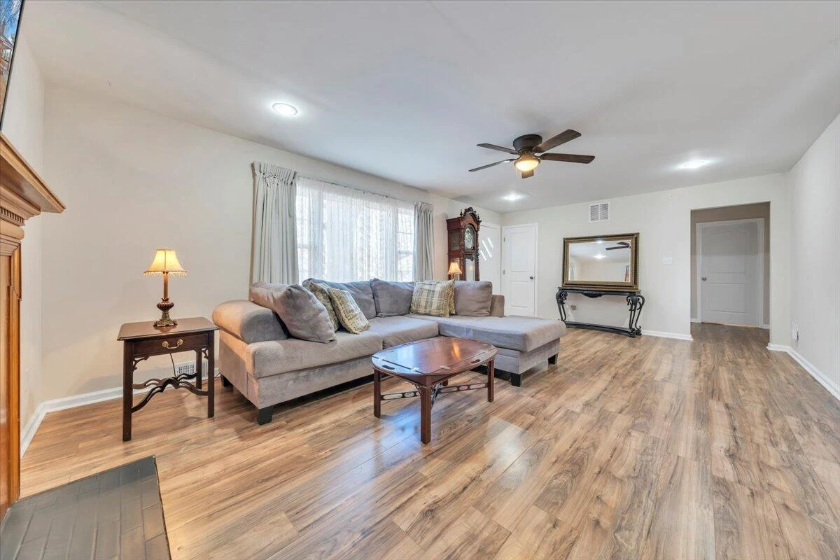 660 Audubon DR - Photo 9