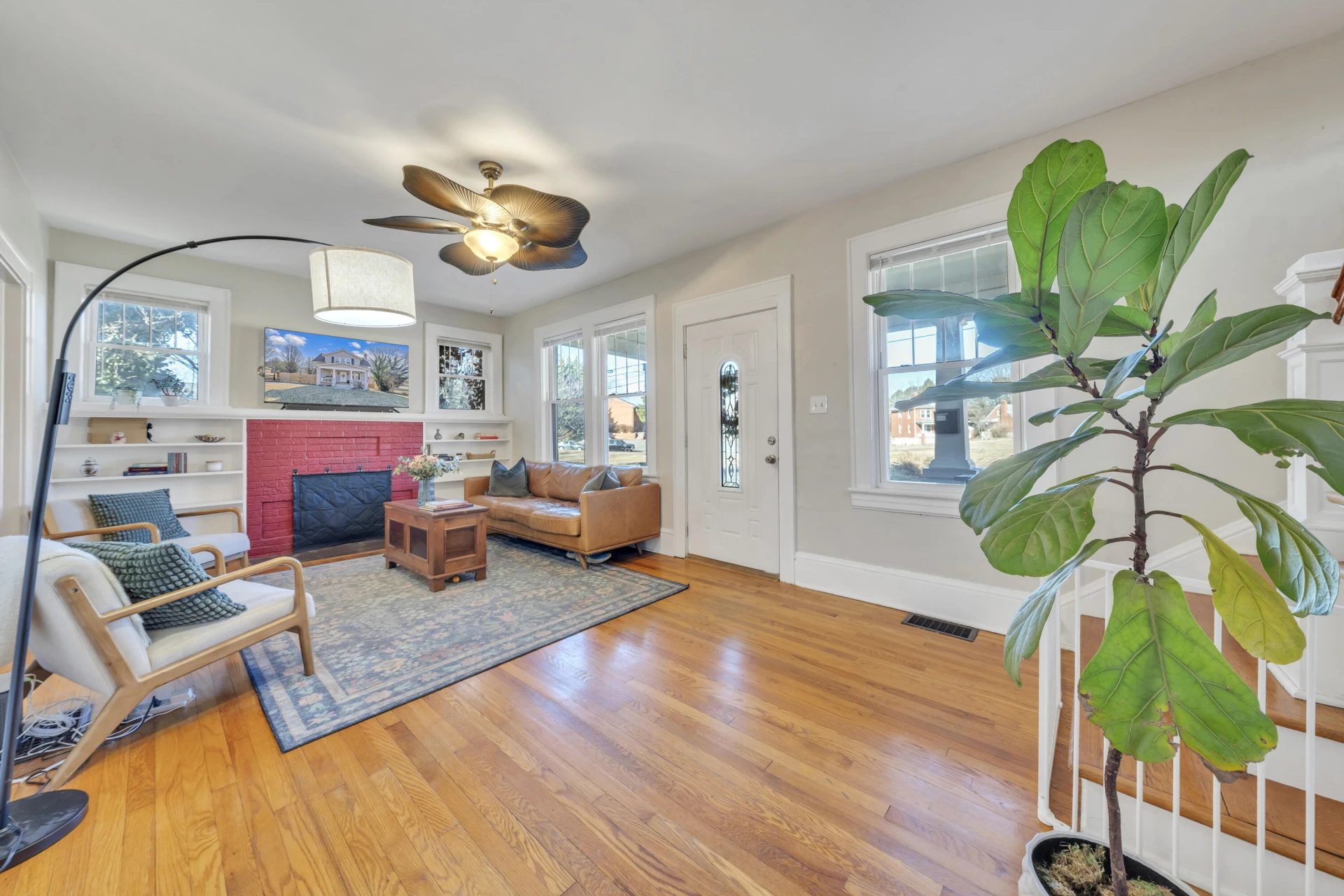 117 Wildhurst AVE NE - Photo 5