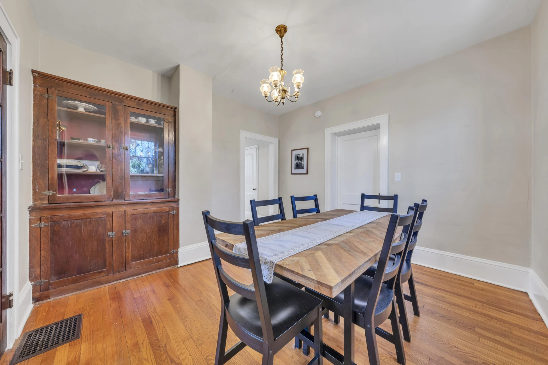 117 Wildhurst AVE NE - Photo 8