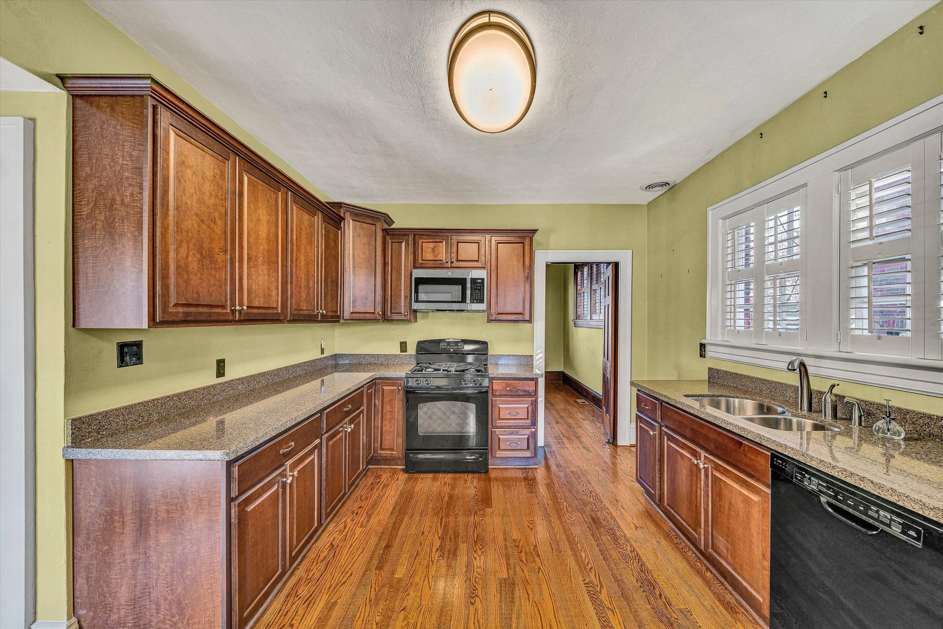 1428 Sherwood AVE SW - Photo 16