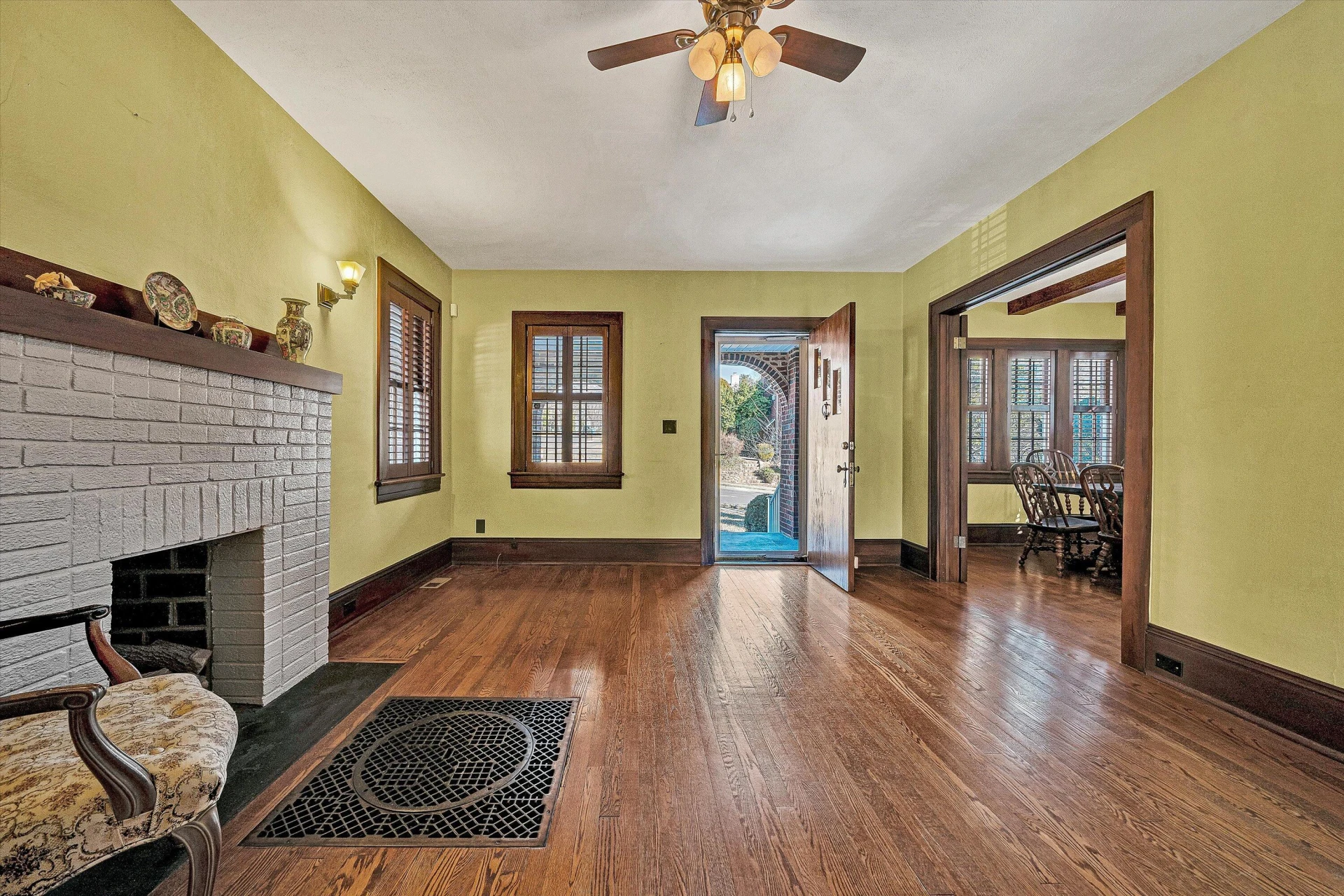1428 Sherwood AVE SW - Photo 9