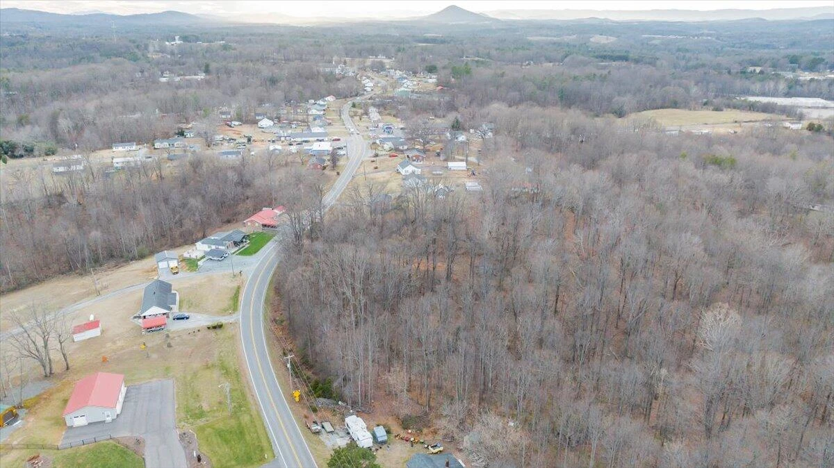 585 Doe Run RD - Photo 12