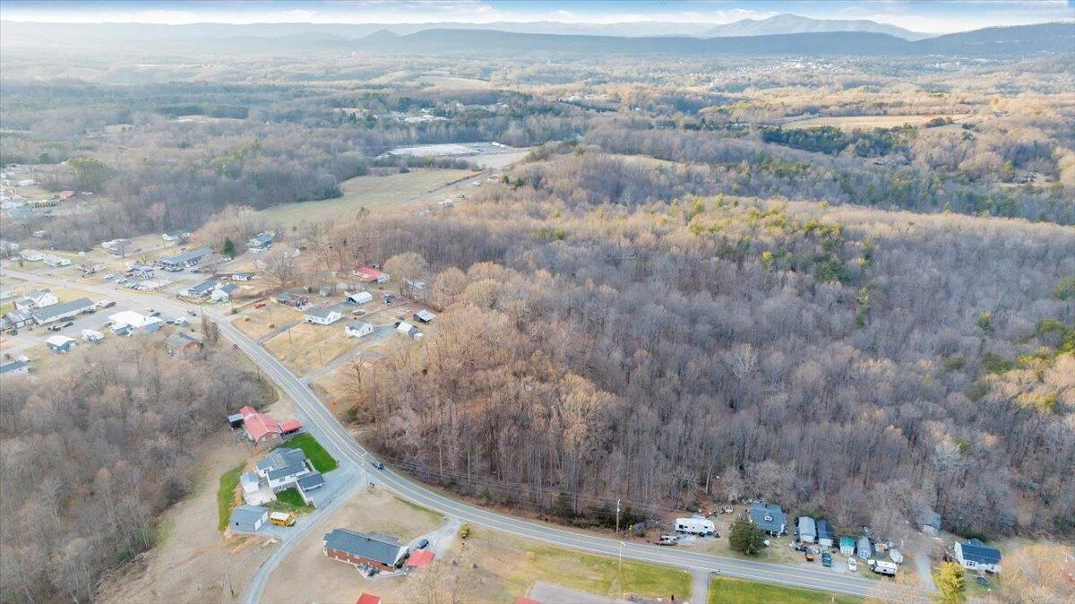 585 Doe Run RD - Photo 15