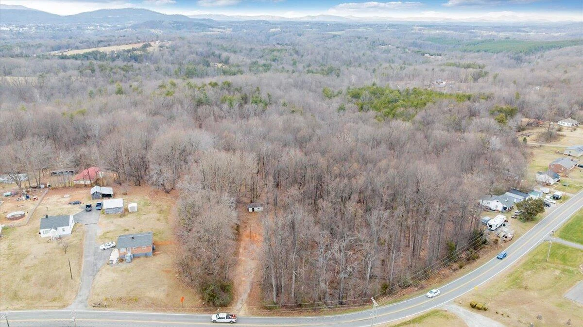 585 Doe Run RD - Photo 16