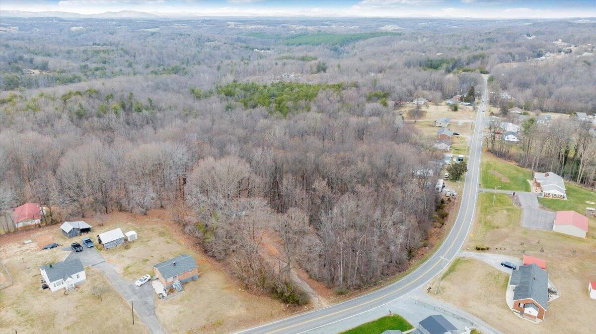 585 Doe Run RD - Photo 21