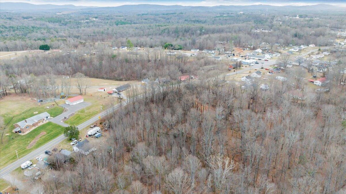 585 Doe Run RD - Photo 25