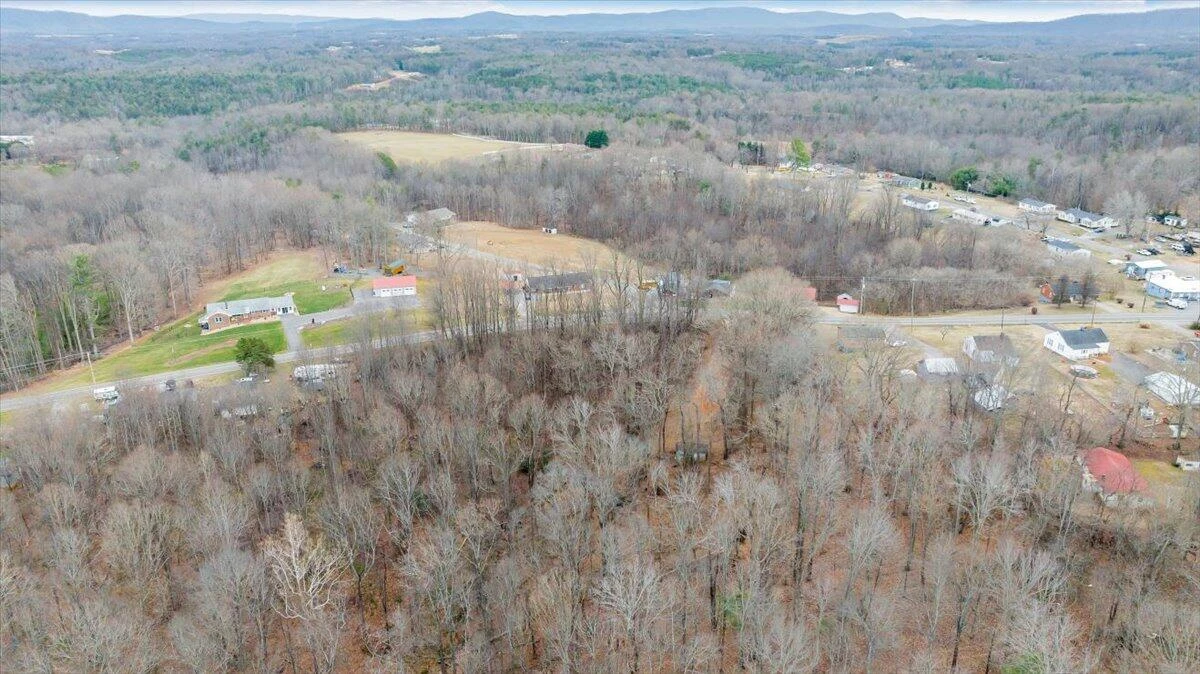 585 Doe Run RD - Photo 26