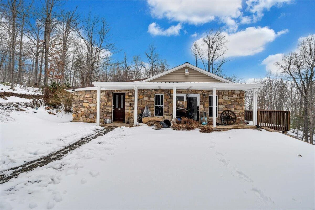 261 Stone Mountain DR