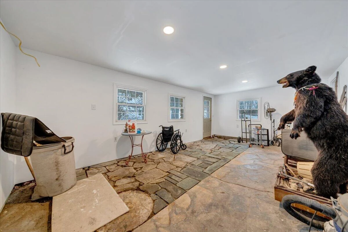 261 Stone Mountain DR - Photo 32