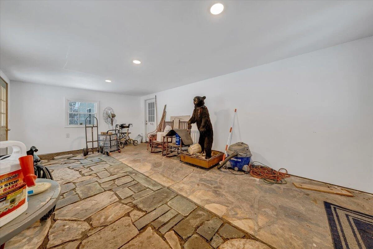 261 Stone Mountain DR - Photo 33
