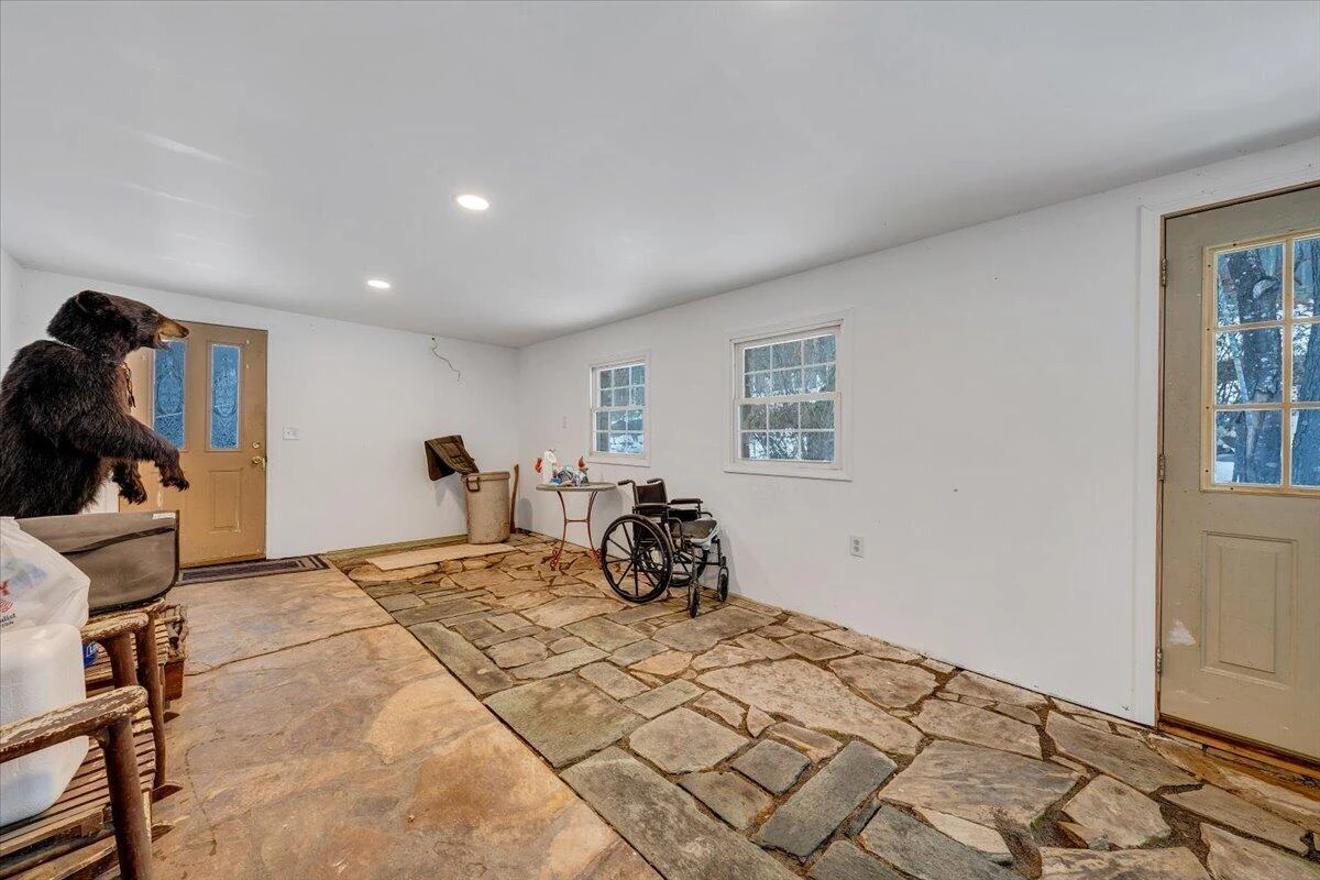 261 Stone Mountain DR - Photo 34