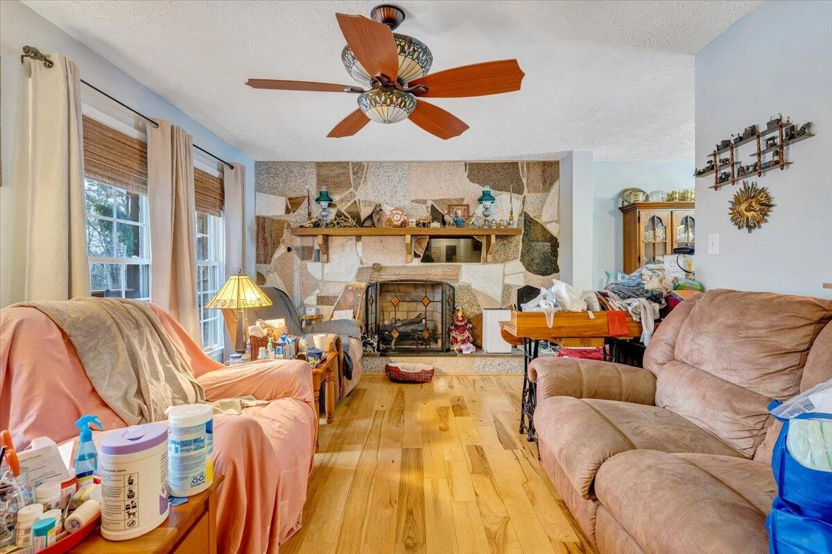 261 Stone Mountain DR - Photo 4