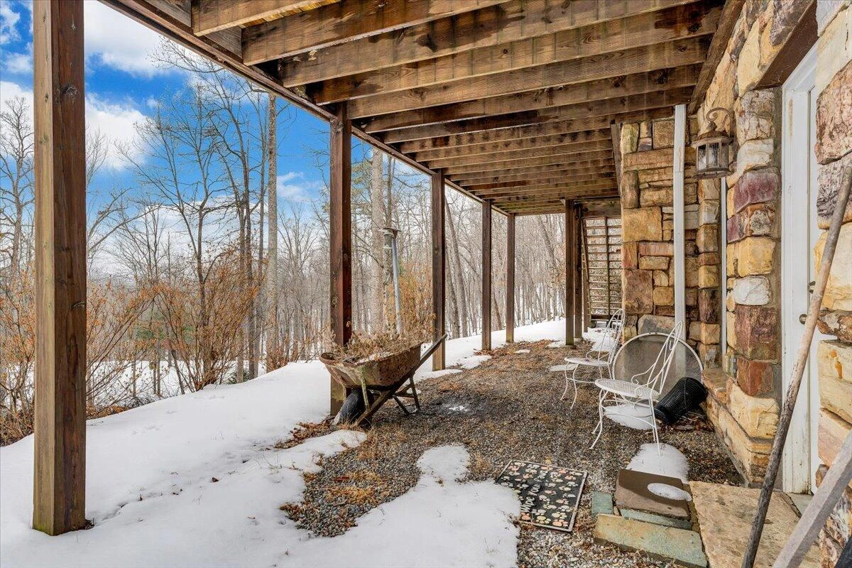 261 Stone Mountain DR - Photo 40