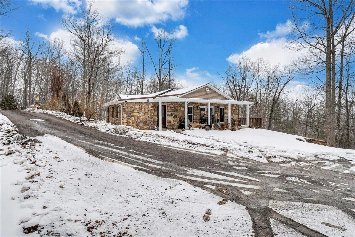 261 Stone Mountain DR - Photo 54