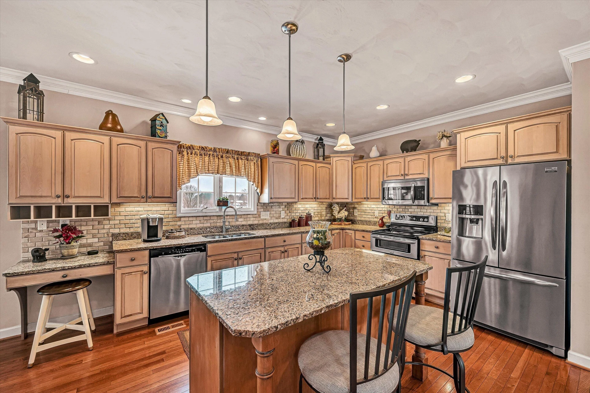 2120 River Oaks DR - Photo 24