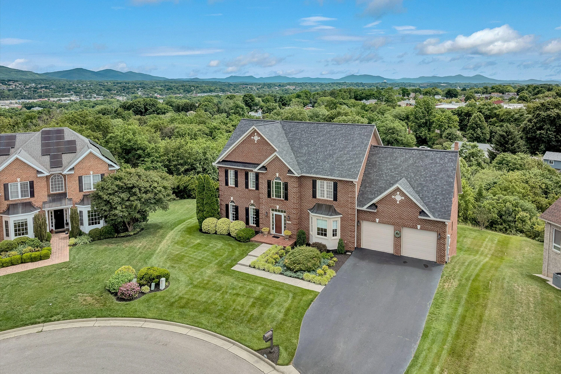 2120 River Oaks DR - Photo 2