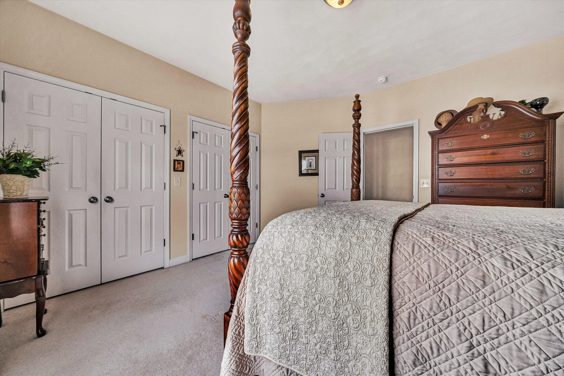 2120 River Oaks DR - Photo 47