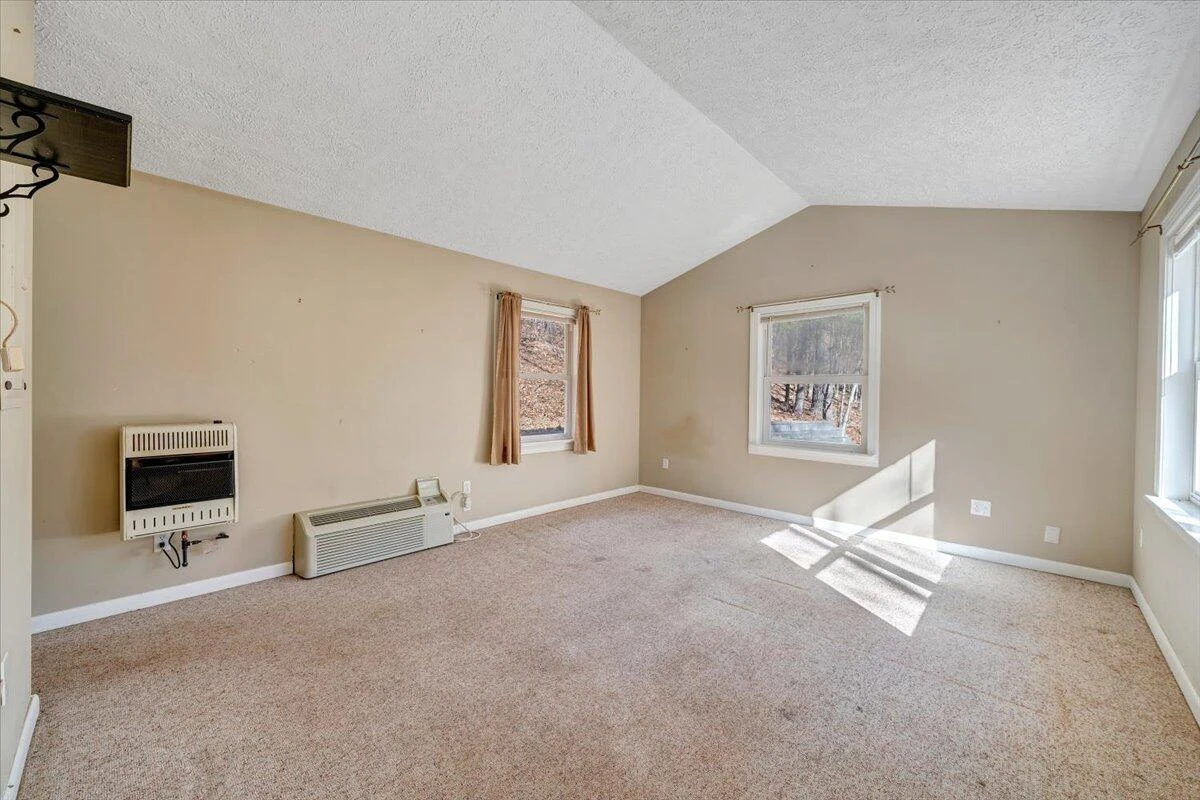 365 Isolane RD - Photo 64